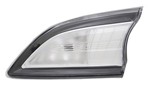 Peruutusvalo, Oikea, MAZDA 3, BBN7513F0C, BBN7-51-3F0C, BBN7513F0D, BBN7-51-3F0D, BBN7513F0E, BBN7-51-3F0E, BBN7513F0F, BBN7-51-3F0F