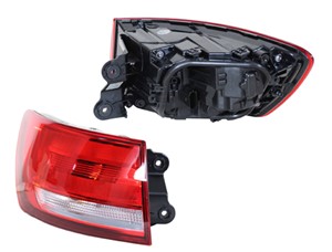 Takavalo, Oikea, AUDI A4 Avant, 8W9945070