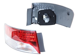 Takavalo, Oikea, TOYOTA AVENSIS Sedan, 8155005250, 81551 05250, 8157105250