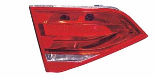 Takavalo, Vasen, AUDI A4, 8K5 945 093D