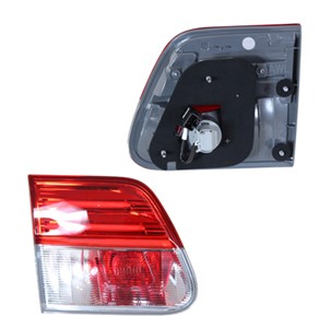 Takavalo, Oikea, TOYOTA AVENSIS Kombi, 81580 05140