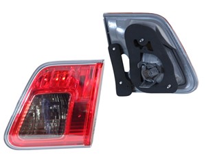 Takavalo, Oikea, TOYOTA AVENSIS Sedan, 8158005090, 81581 05090, 8158105090